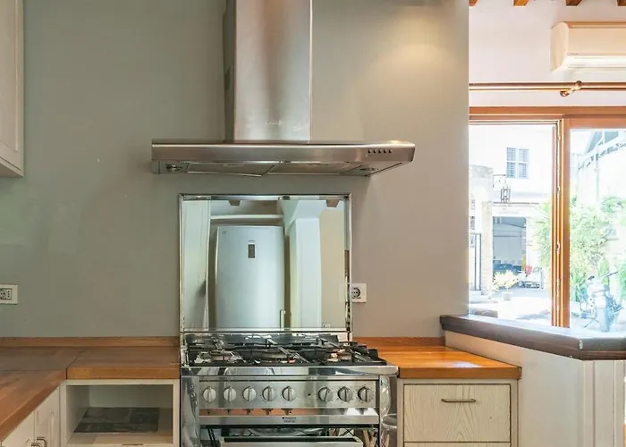 Small With Parking 度假居