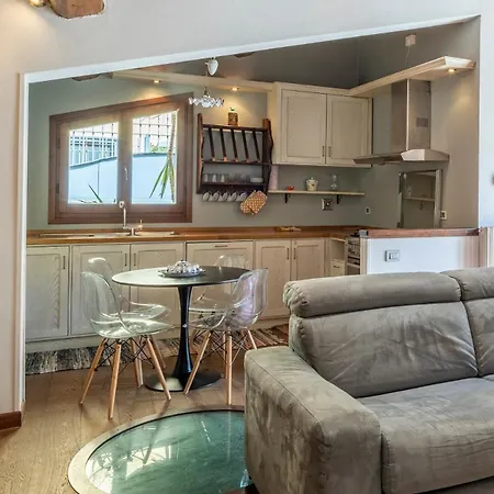 펜션 Small With Parking *