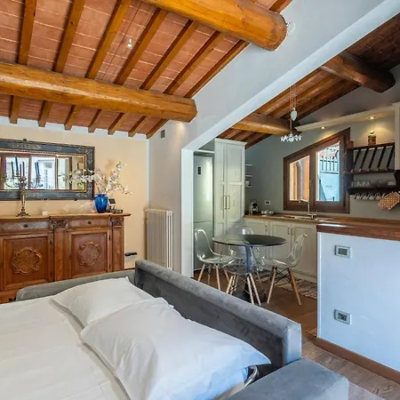 Small With Parking 펜션 *