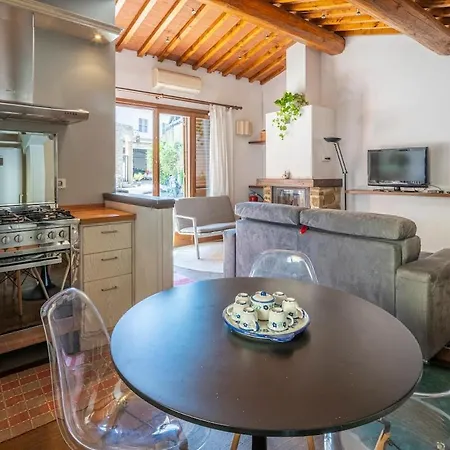 Small With Parking * פירנצה